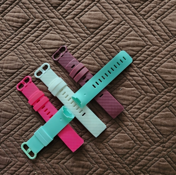 FITBIT COMPATIBLE CHARGE 3 & 4 LOT OF 4 BANDS - Picture 4 of 4
